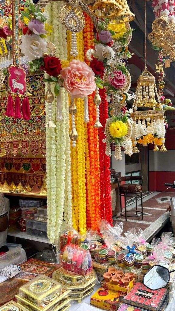 Famous Lakkar Bazaar, Shimla: The Wooden Craft Market of the Queen of Hills